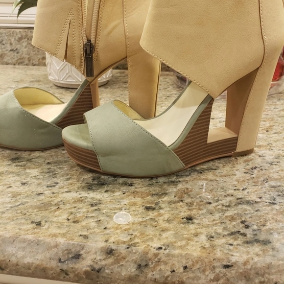 BCBG Genergation shoes - Picture 2 of 7